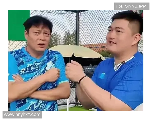 国内综艺节目热邀足球明星加盟引发观众热烈讨论与期待